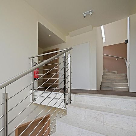 Modernes & Gepflegtes Hotelzimmer Mit Kueche! Bernstadt  Zewnętrze zdjęcie
